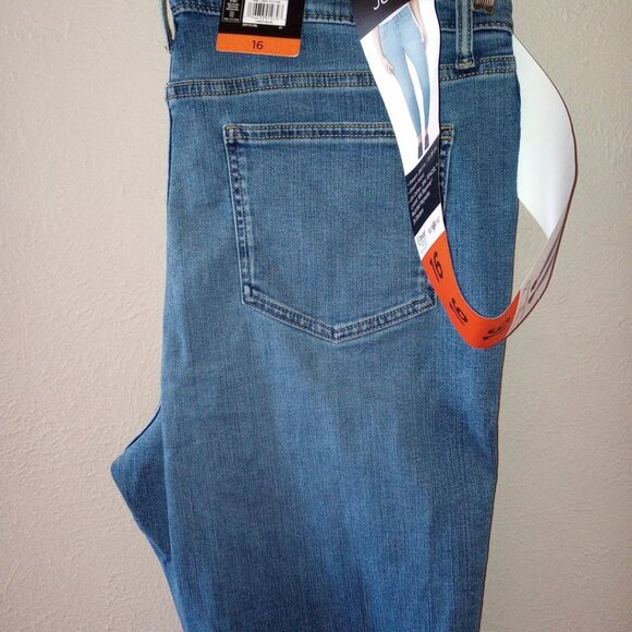 Kirkland Women's Size 16 High Rise Skinny Jeans NWT - Picture 3 of 4